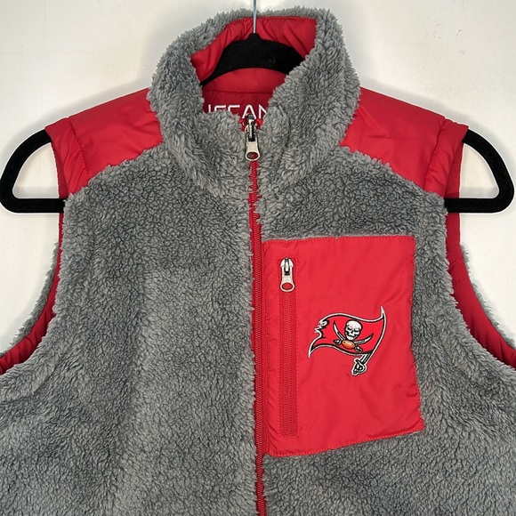 NFL Tampa Bay Buccaneers NWT Women's Red Puffer Fleece Reversible Vest Sz Medium - Picture 13 of 14